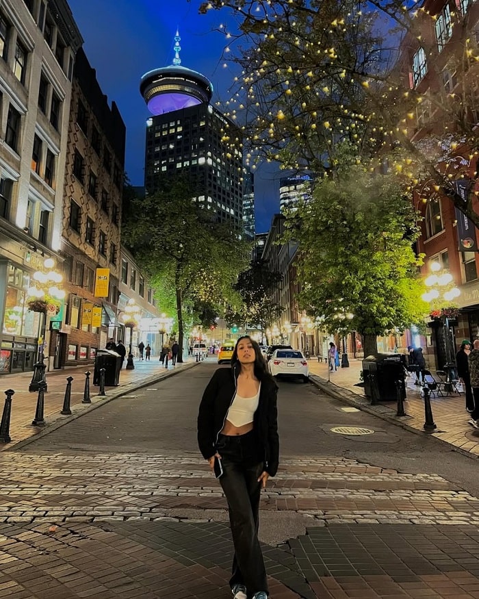 Khám phá thành phố cổ Historic Gastown Canada