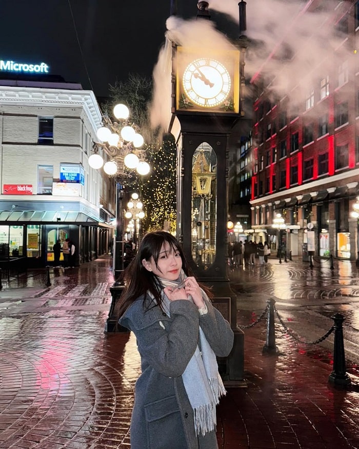 Đồng hồ hơi nước Gastown là điểm tham quan và hoạt động ở thành phố cổ Historic Gastown