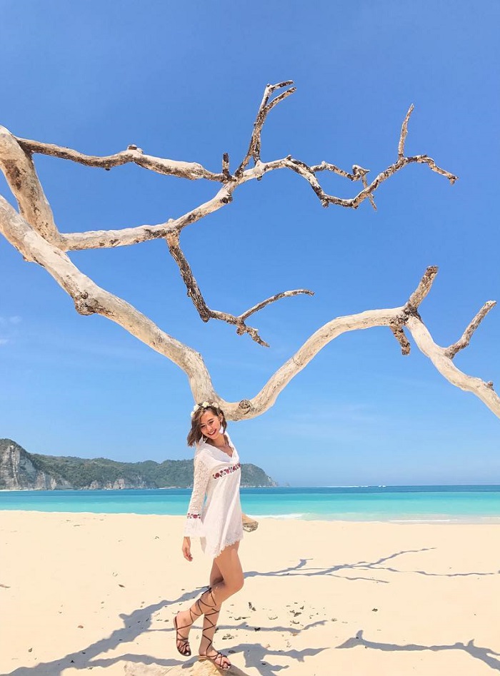 Bãi biển Tarimbang là một trong những bãi biển đẹp ở Indonesia