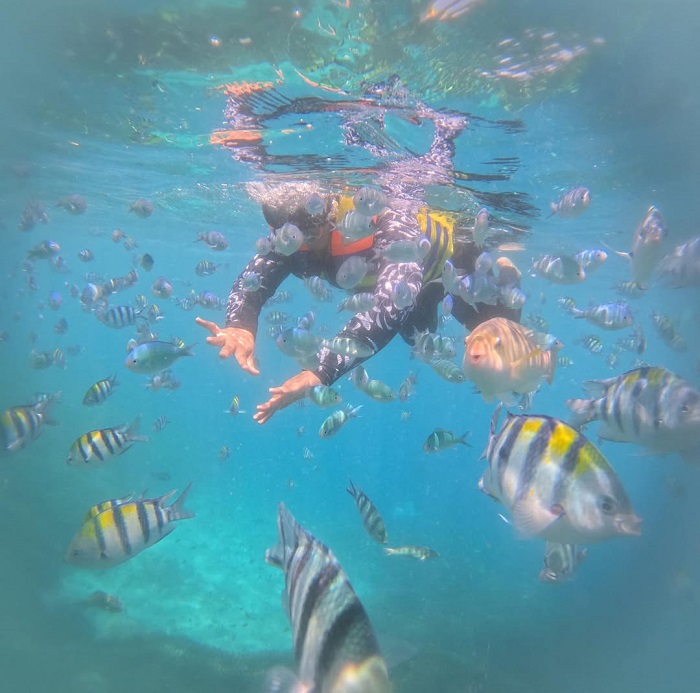 Thư giãn ở bãi biển Senggigi Indonesia