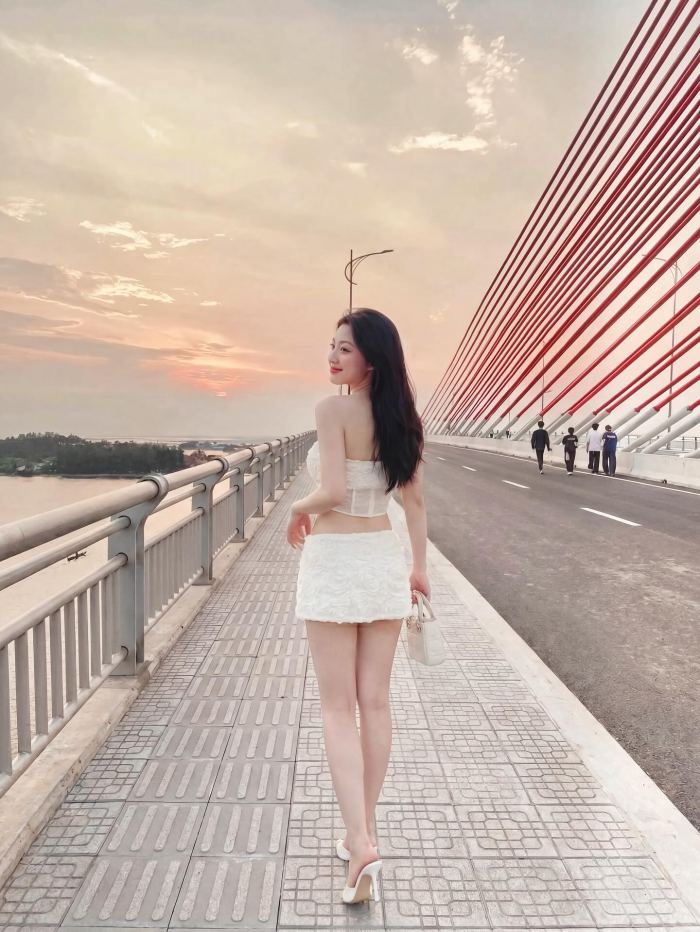Cầu vượt biển Thuận An