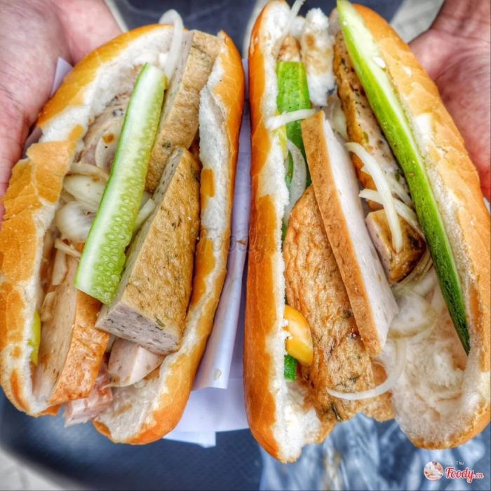 tiệm bánh mì lâu đời ở Sài Gòn Cụ Lý