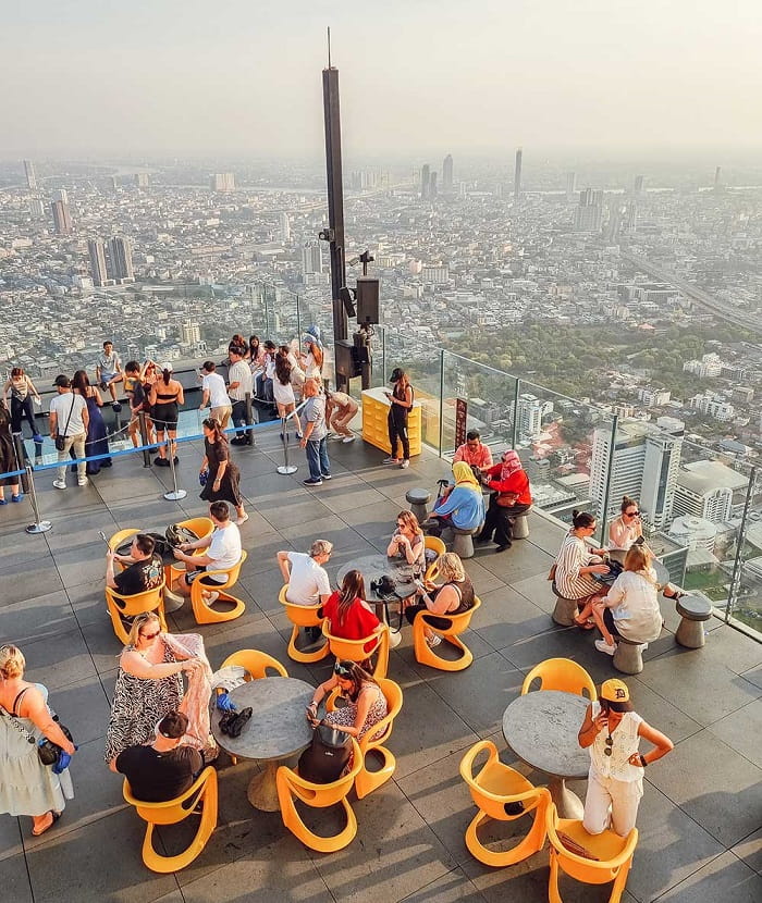 Vui chơi ở đài quan sát Mahanakhon SkyWalk Bangkok