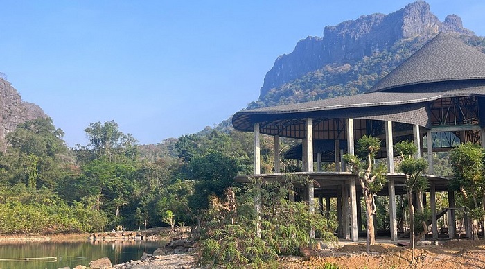 Chiêm ngưỡng hồ Khoun Kong Leng Lào