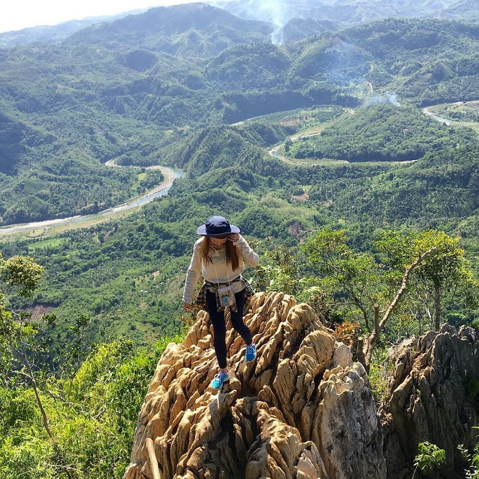 Chinh phục núi Daraitan Philippines