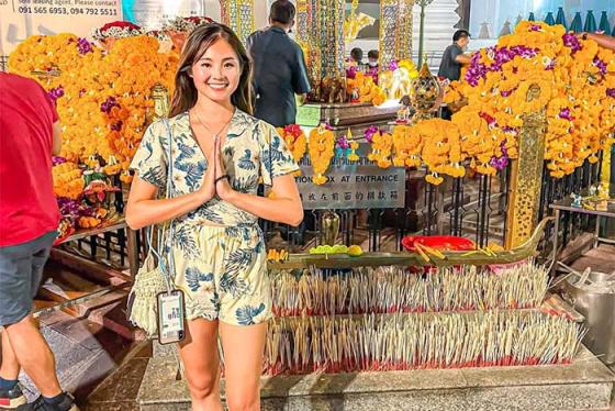 Ghé thăm đền Erawan Bangkok, ngôi đền cầu may nổi tiếng ở Thái Lan