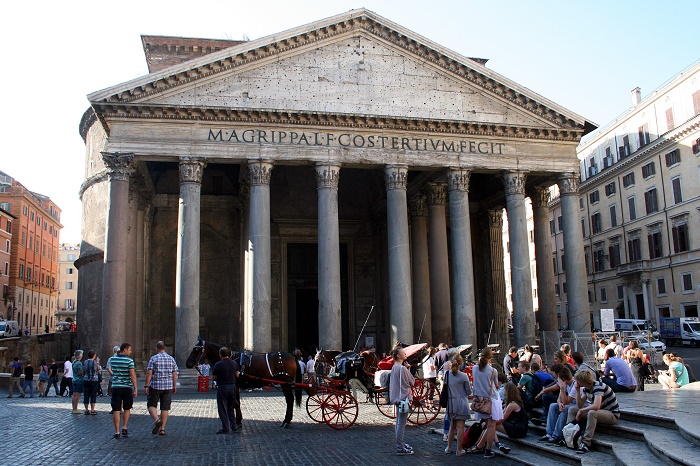 Ngôi đền Pantheon huyền thoại ở Rome