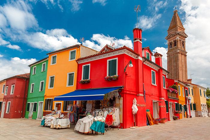 Những ngôi nhà nhiều màu sắc ở Burano