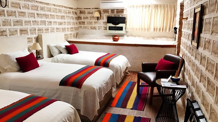 Nghỉ dưỡng trong một khách sạn muối ở Bolivia sẽ như thế nào?