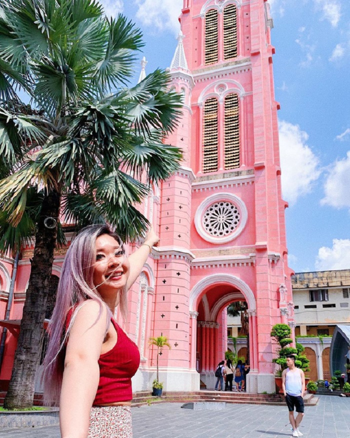 Biểu tượng màu hường của Sài Gòn: Nhà thờ Tân Định