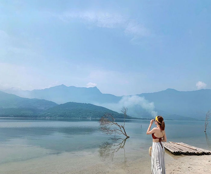 Khám phá thiên đường vịnh biển Lăng Cô Huế