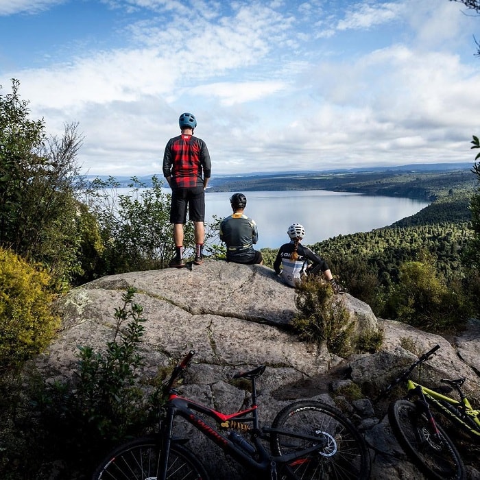 Ngẩn ngơ trước vẻ đẹp của hồ Taupo New Zealand