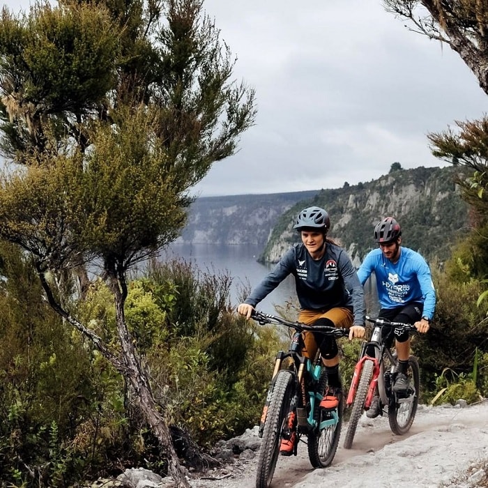 Ngẩn ngơ trước vẻ đẹp của hồ Taupo New Zealand