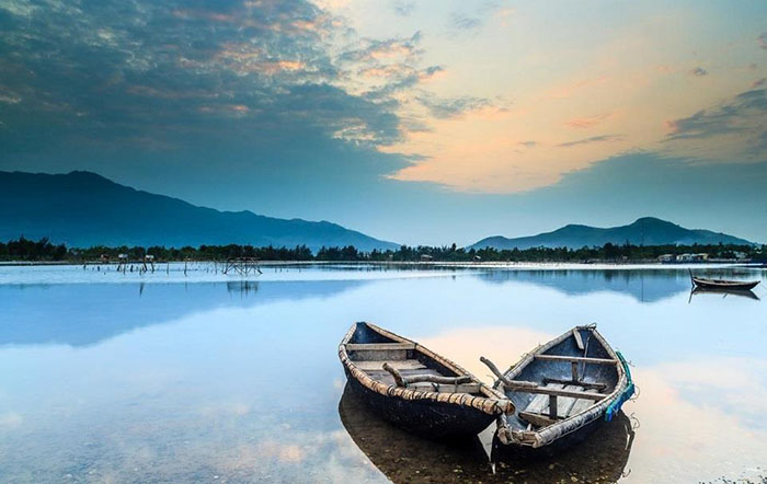 Khám phá thiên đường vịnh biển Lăng Cô Huế