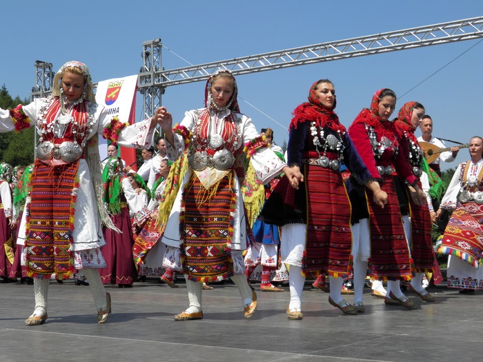 lKhám phá những lễ hội ở Bulgaria để thấy nét đẹp văn hóa tại bán đảo Balkan huyền thoại 