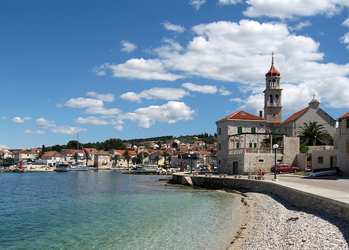 Khám phá thị trấn Sutivan Croatia
