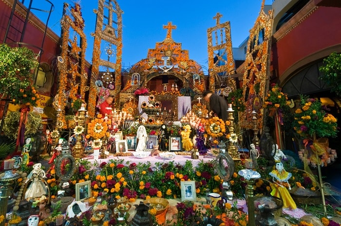 Lễ hội người chết Mexico có thực sự rùng rợn như tên gọi?