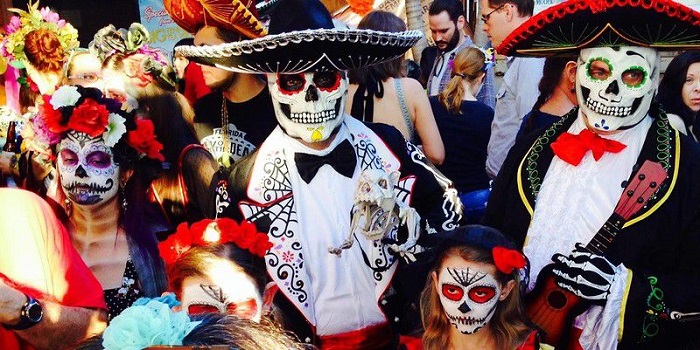 Lễ hội người chết Mexico có thực sự rùng rợn như tên gọi? 