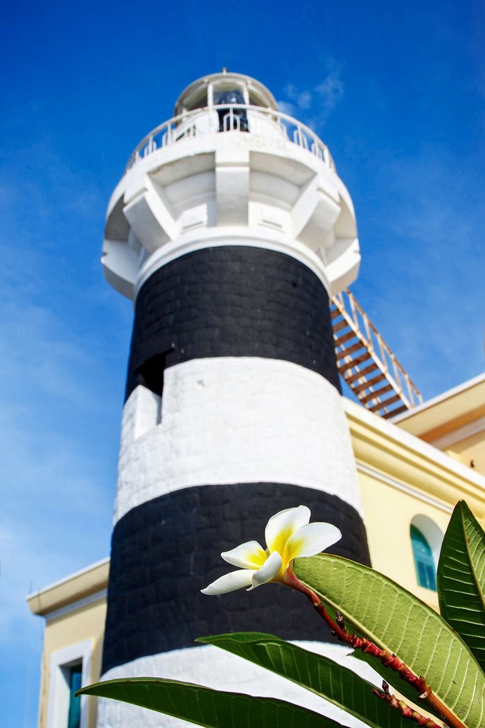 Hon Lon lighthouse tourism