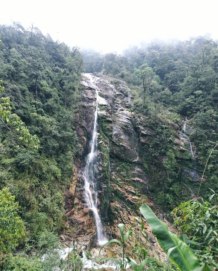 Crystal clear streams on the way to the top of Nam Kang Ho Tao - Conquering Nam Kang Ho Tao