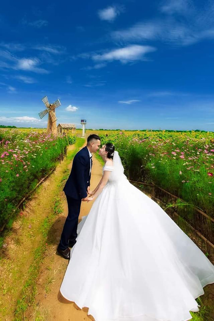 Check in Thanh Van flower garden - Wedding photography