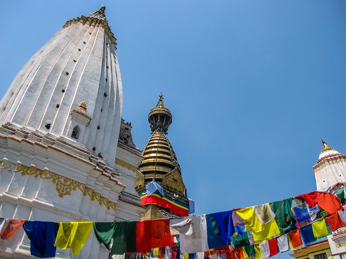 Bảo tháp trong Đền Swayambhunath - Hướng dẫn du lịch Kathmandu
