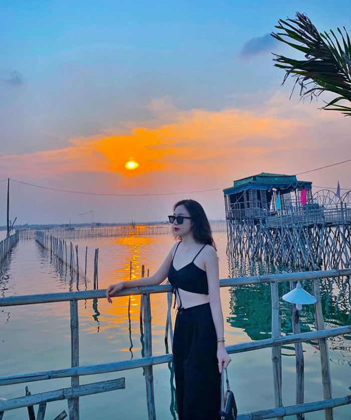 Explore Hue Chuon Lagoon - A place to watch the sunset