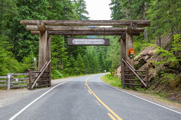 Một lối vào Vườn quốc gia Mount Rainier