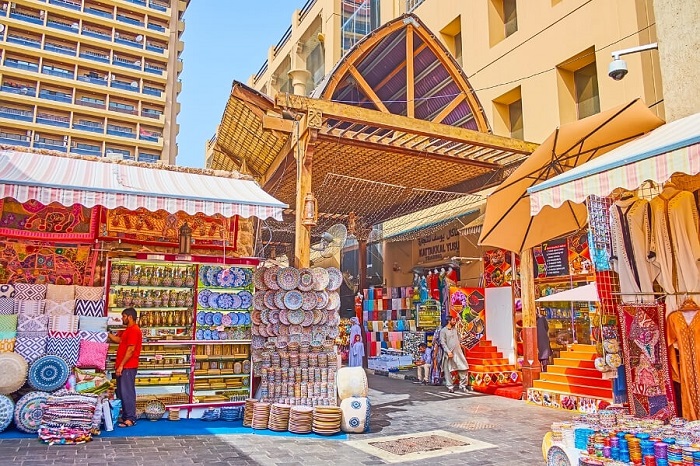 Tham quan chợ gia vị Dubai