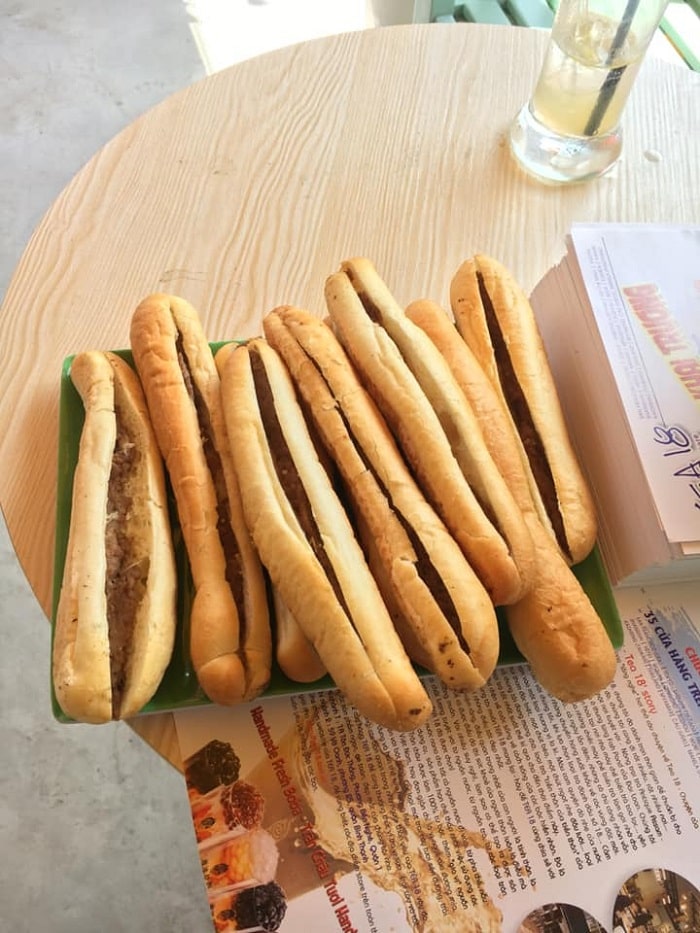 Bánh mì que Bé Hiền - tiệm bánh mì que ngon ở Đà Nẵng giá rẻ 