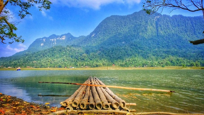 Noong Lake is a very famous destination in Vi Xuyen