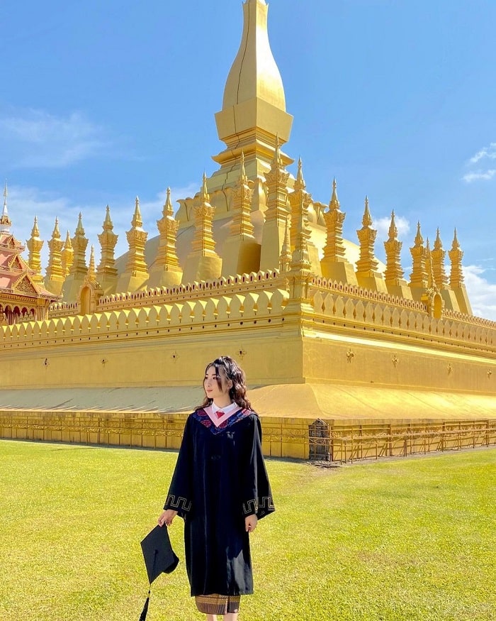 Lóa mắt' trước bảo tháp Pha That Luang dát vàng lộng lẫy ở Lào