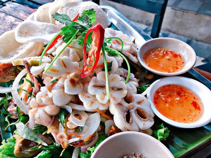 Lai Thieu specialty mangosteen chicken salad