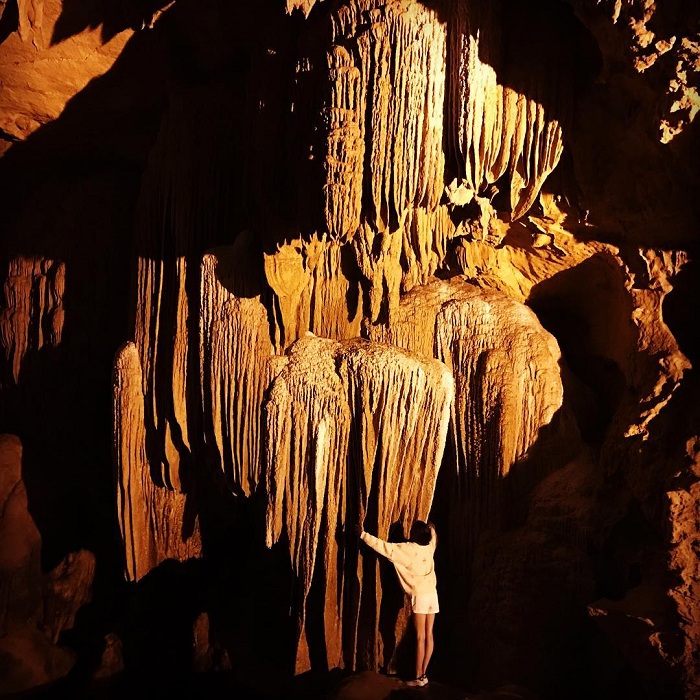 Nguom Ngao is a beautiful cave in the northern mountainous region