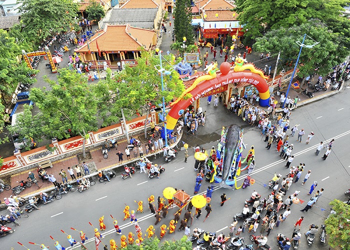 Tomb of Ong in Vung Tau - festival