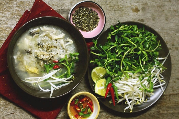 Good night eateries in Binh Duong - late night snakehead fish porridge