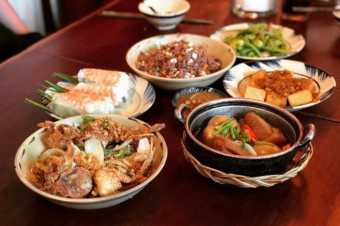 Good night eateries in Binh Duong - Cuc Gach Quan