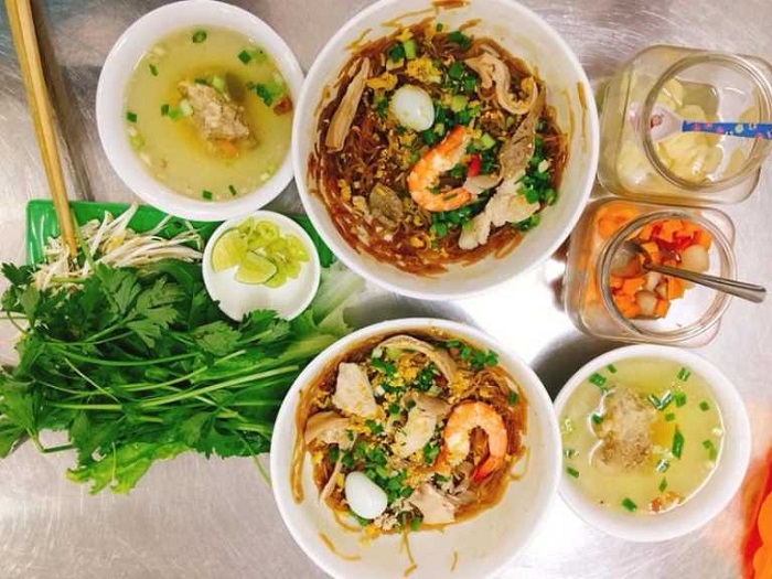 Delicious breakfast restaurants in Con Dao - Nam Vang Nhat Kieu noodle shop