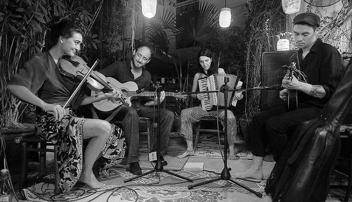 quán cafe Acoustic Hà Nội - The Hanoi Social Club