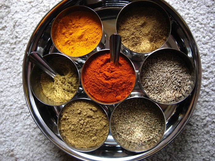 Các loại gia vị Ấn Độ dùng để nấu món Thali món thali Ấn Độ