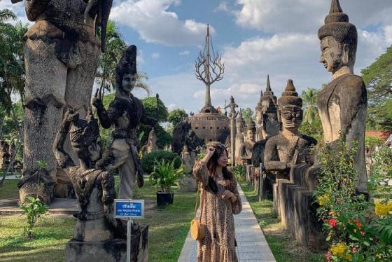Vườn tượng Phật Buddha Park - Nơi hội tụ dòng chảy tâm linh, văn hóa Lào