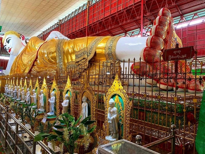 Bức tượng Phật nổi tiếng ở chùa Chaukhtatgyi Myanmar