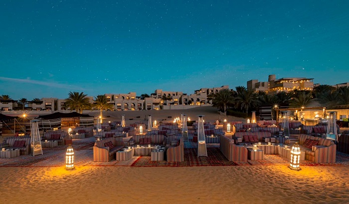 Qasr Al Sarab Resort giống như một pháo đài theo phong cách Bedouin - khu nghỉ dưỡng Qasr Al Sarab