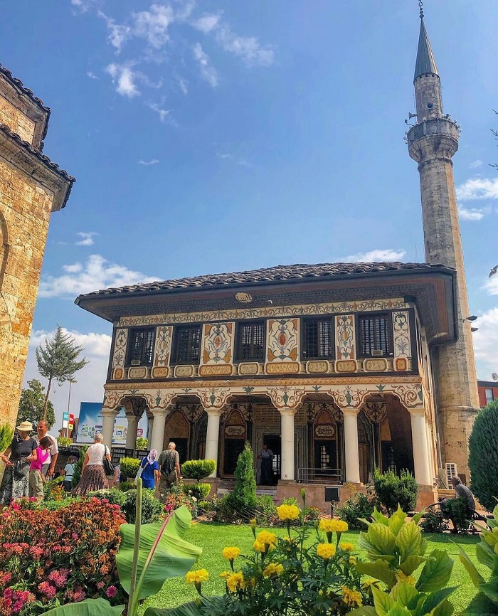 Nhà thờ Hồi giáo ở Tetovo, Bắc Macedonia - du lịch Bắc Macedonia