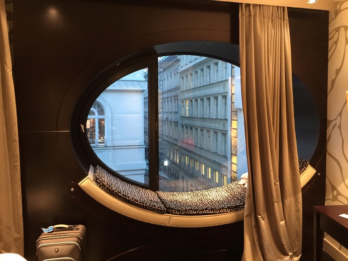 Những ô cửa sổ đặc biệt ở khách sạn - công trình kiến trúc đương đại ở Vienna
