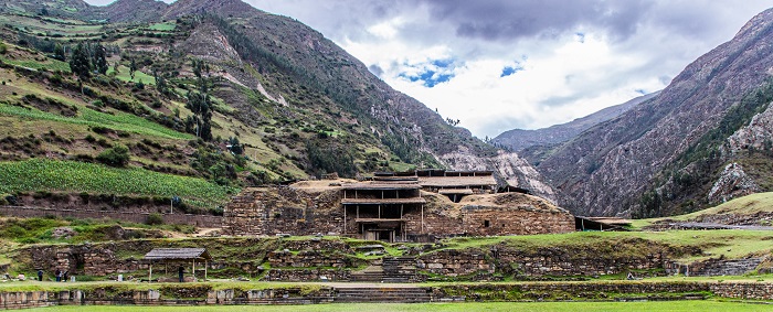 Di tích Chavin de Huantar là điểm tham quan ở dãy núi Cordillera Blanca Peru