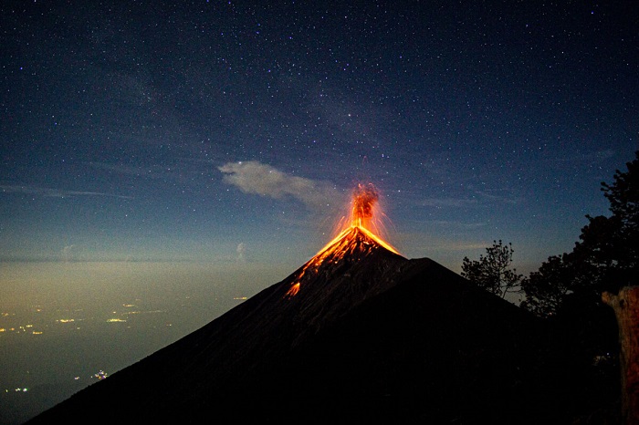 Núi lửa Masaya nhìn từ xa - du lịch Nicaragua