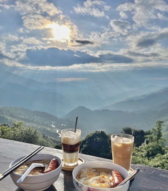 An Coffee Tà Xùa với view ăn sáng 
