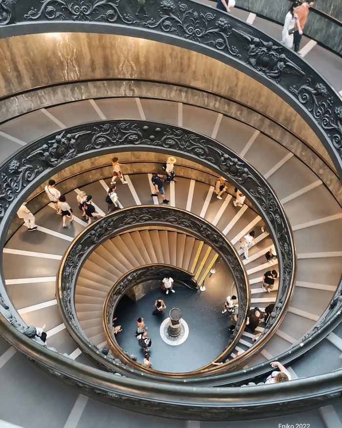 Musei Vaticani cũng là bảo tàng đẹp ở châu Âu thu hút nhiều du khách