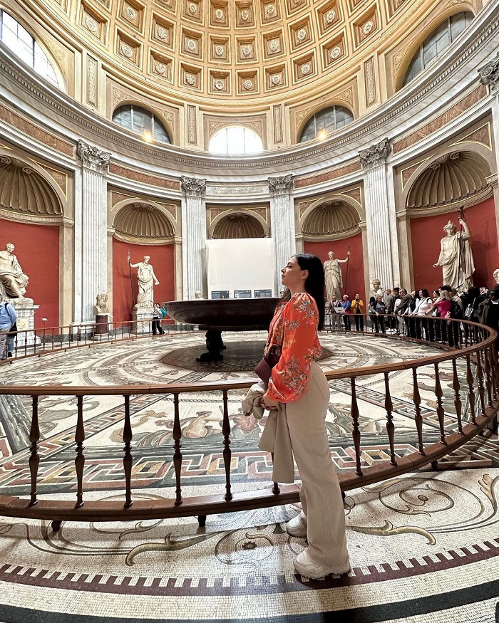 Musei Vaticani cũng là bảo tàng đẹp ở châu Âu mà bạn nên một lần check in